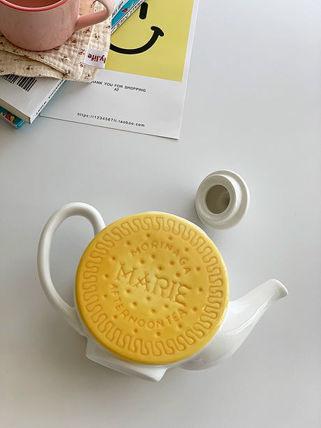 YASUKI Aria Whimsical Layered Burger Ceramic Cup from YASUKI