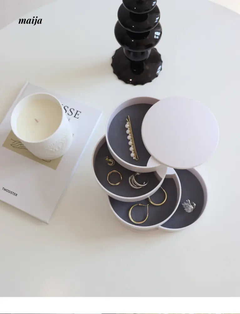 Simple Rotating Jewellery Box from SOFTHOME