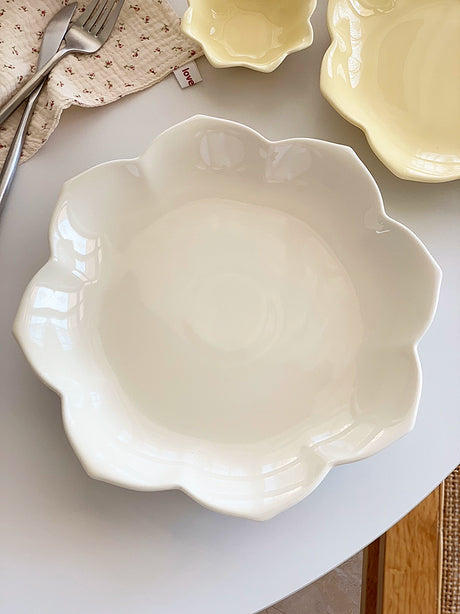 YASUKI Isabella Elegant Floral Under-Glaze Ceramics Set from YASUKI