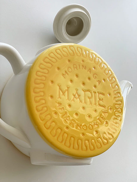 YASUKI Aria Whimsical Layered Burger Ceramic Cup from YASUKI