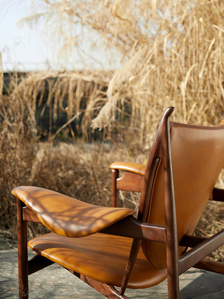 QUANMU Lysandra Regal Vintage Solid Wood Armchair from QUANMU