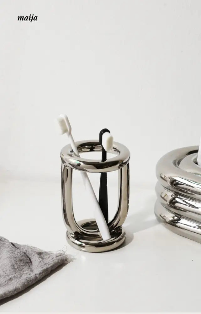 Chibi Toothbrush Rack from LENYVASEN
