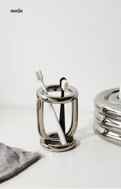 Chibi Toothbrush Rack from LENYVASEN