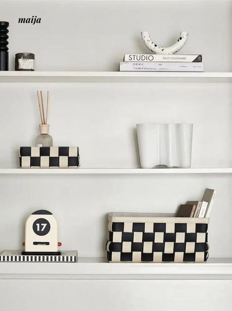 Checkerboard Woven Basket from momo's talk