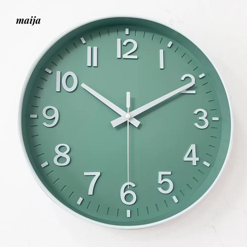 Classic Quiet Quartz Clock from maija