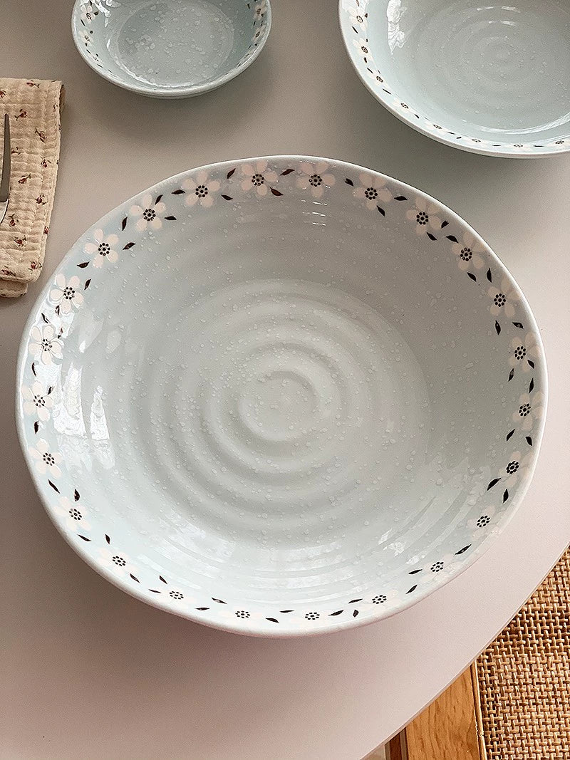 YASUKI Haruki Elegant Snowflake Ceramic Rice Bowl from YASUKI