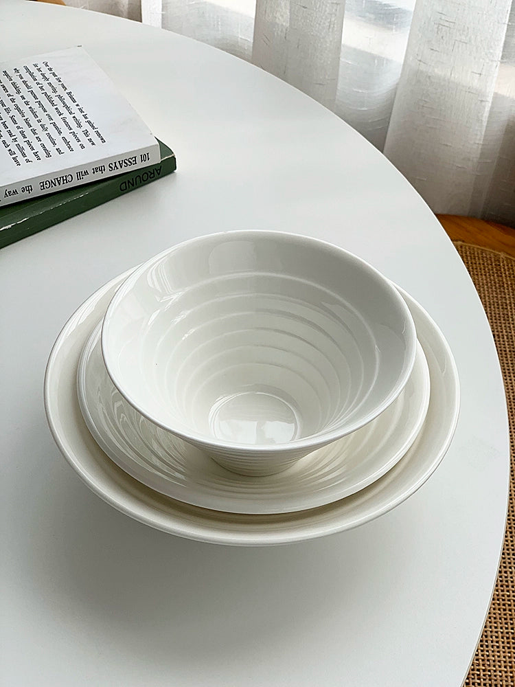 YASUKI Hiroshi Elegant White Ceramic Bowl from YASUKI