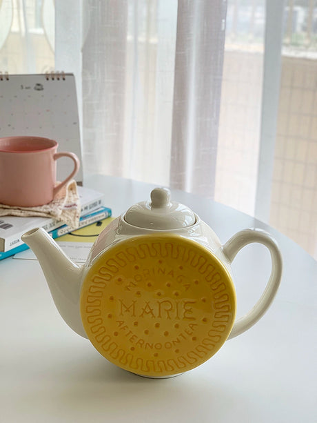 YASUKI Aria Whimsical Layered Burger Ceramic Cup from YASUKI