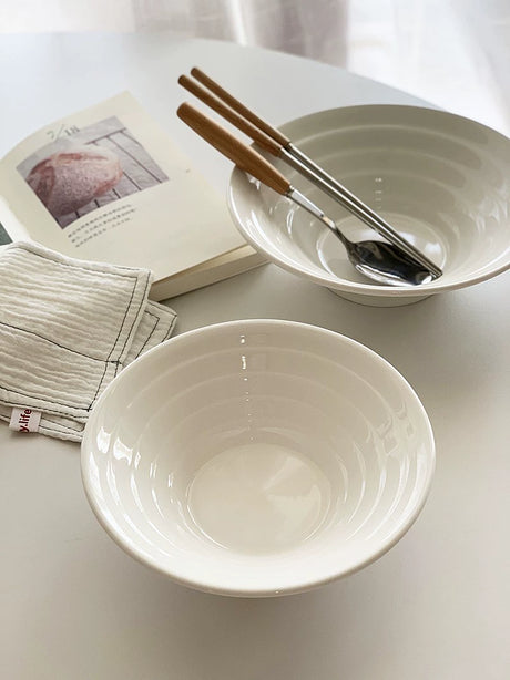 YASUKI Hiroshi Elegant White Ceramic Bowl from YASUKI