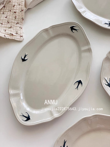 YASUKI Hiroshi Elegant Hand-Painted Ceramic Dish from YASUKI