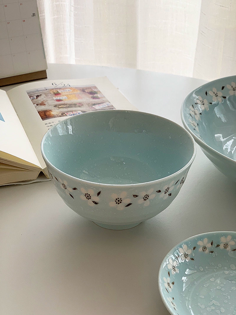 YASUKI Haruki Elegant Snowflake Ceramic Rice Bowl from YASUKI