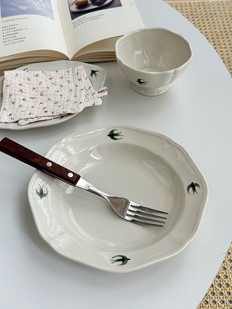 YASUKI Hiroshi Elegant Hand-Painted Ceramic Dish from YASUKI