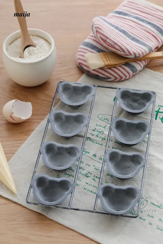 Lovely Bear Muffin Tin from maija