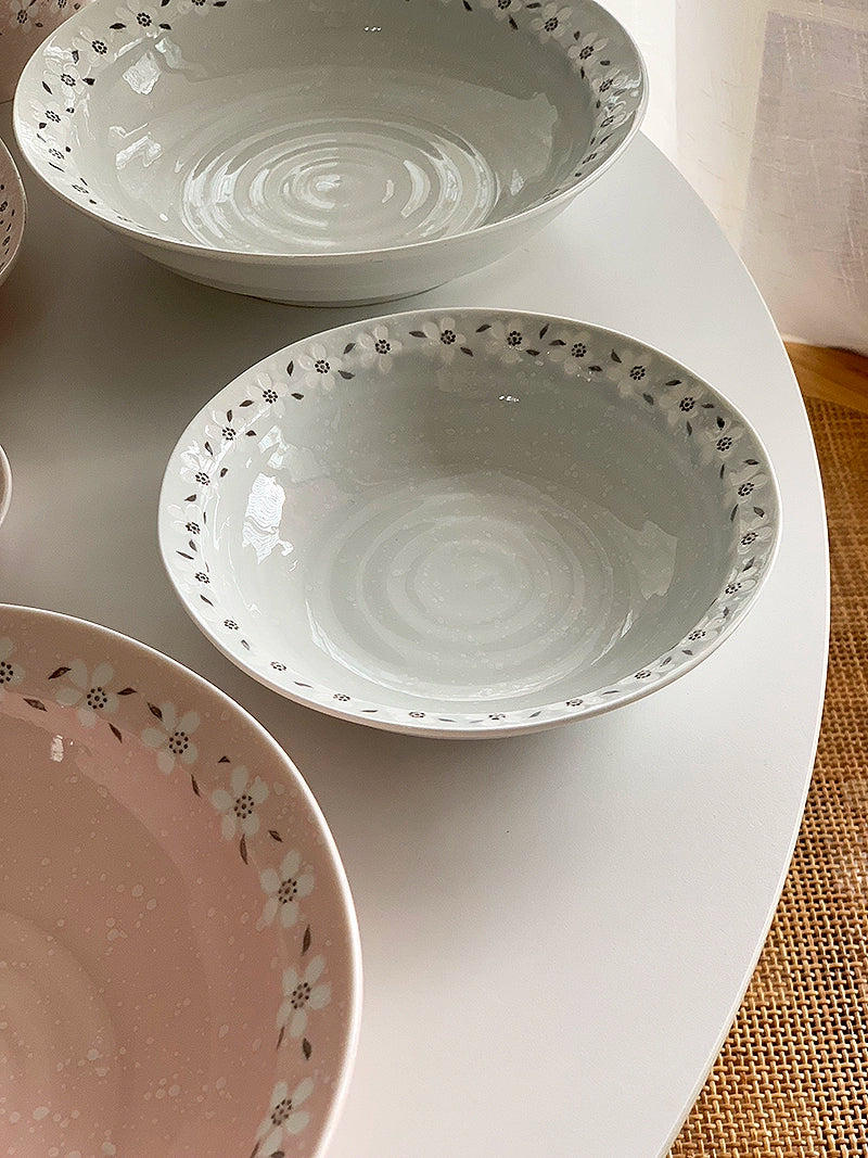 YASUKI Haruki Elegant Snowflake Ceramic Rice Bowl from YASUKI