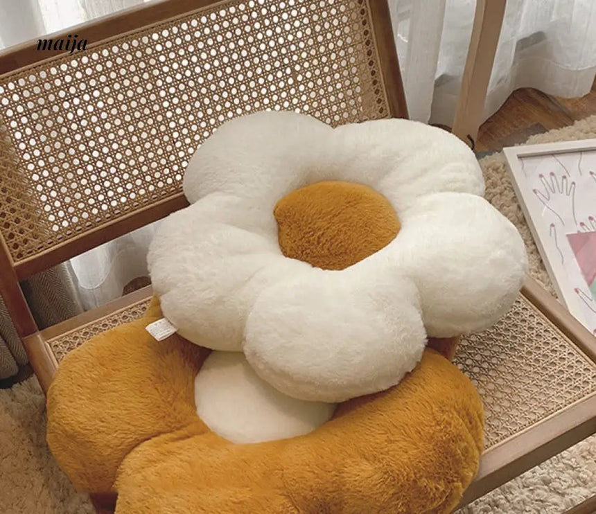 Daisy Cushion from maija