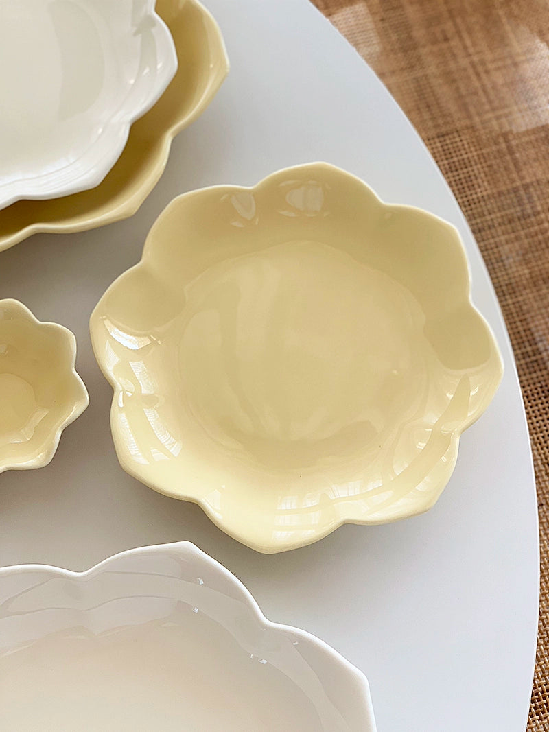 YASUKI Isabella Elegant Floral Under-Glaze Ceramics Set from YASUKI