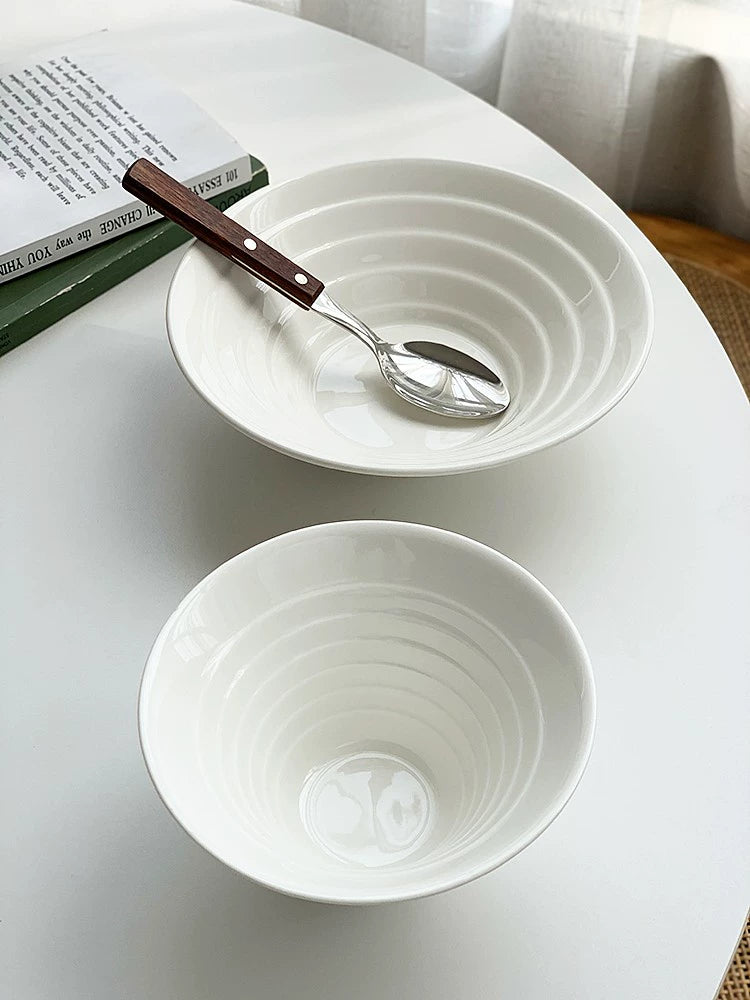 YASUKI Hiroshi Elegant White Ceramic Bowl from YASUKI