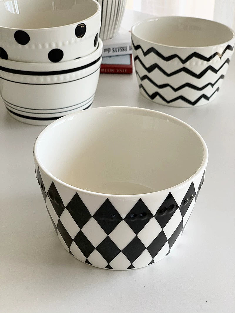 YASUKI Amara Elegant Black-White Ceramic Salad Bowl from YASUKI