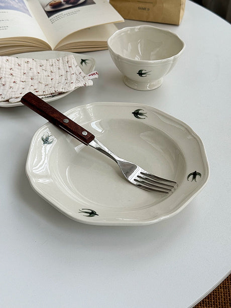 YASUKI Hiroshi Elegant Hand-Painted Ceramic Dish from YASUKI