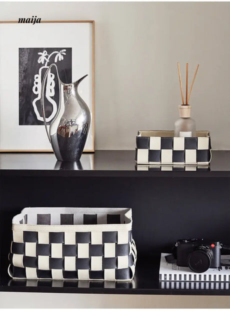 Checkerboard Woven Basket from momo's talk
