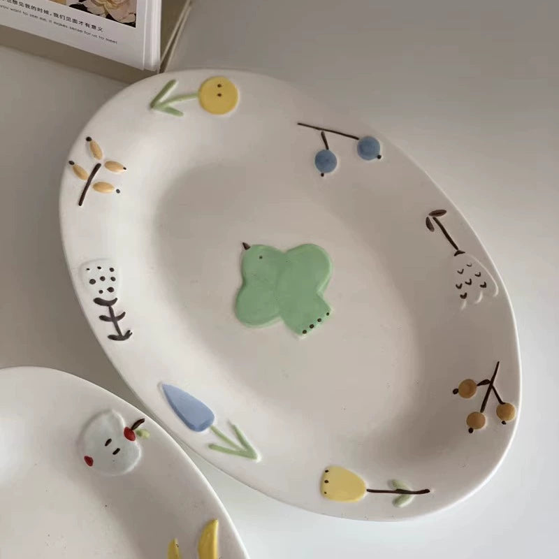 YASUKI Haruto Elegant Hand-Painted Relief Oval Disc from YASUKI