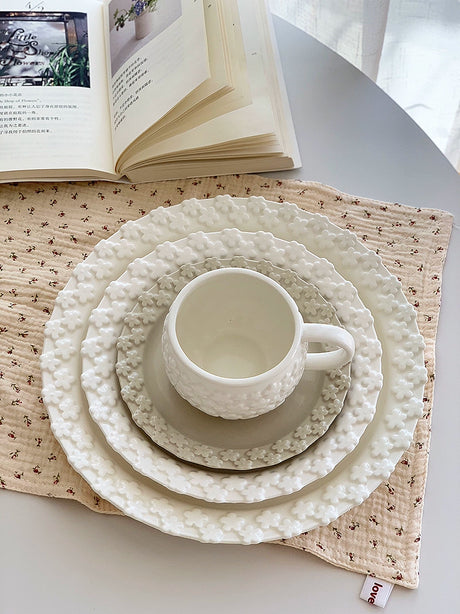 YASUKI Penelope Vintage Floral 3D Coffee Cup from YASUKI