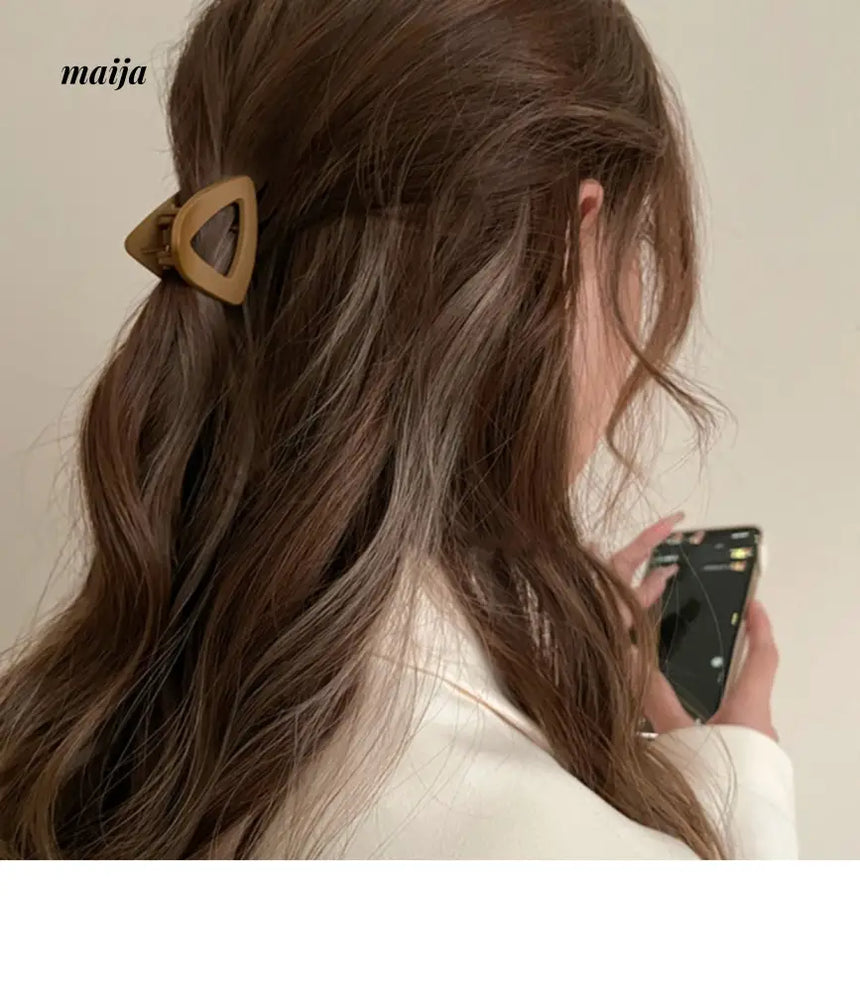 Small Triangle Hair Clips from maija