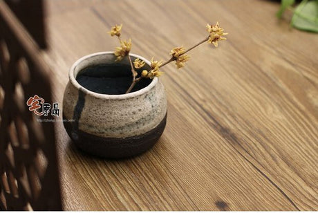 PAULOWNIA Haruki Elegant Handmade Pottery Vase from PAULOWNIA