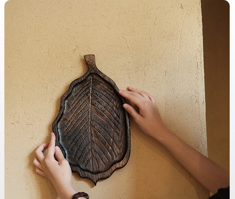 PAULOWNIA YOKOHAMA Elegant Leaf-Shaped Wooden Pallet Tray from PAULOWNIA