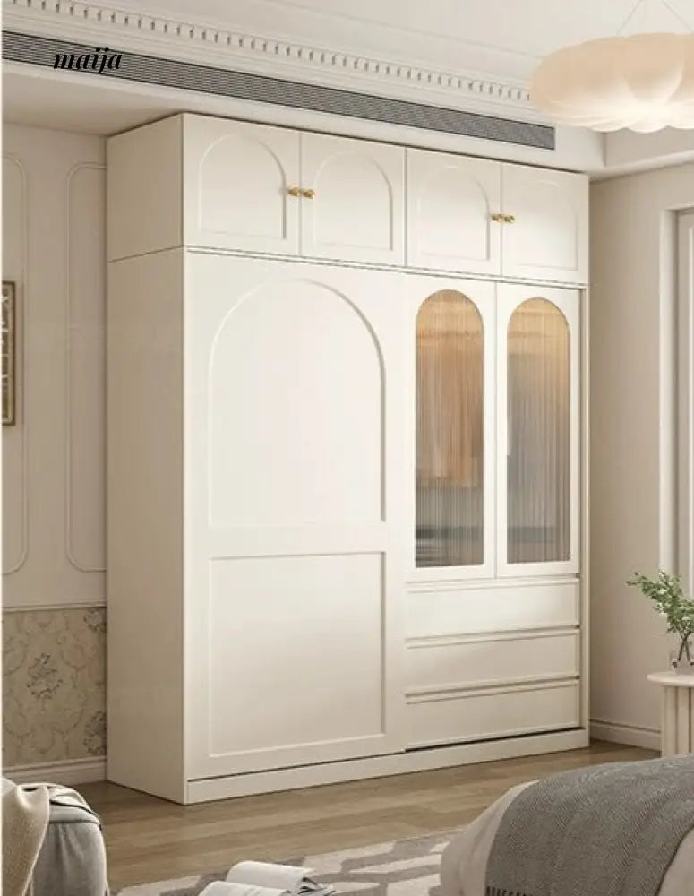 Marley Minimalistic Wardrobe from Rujue
