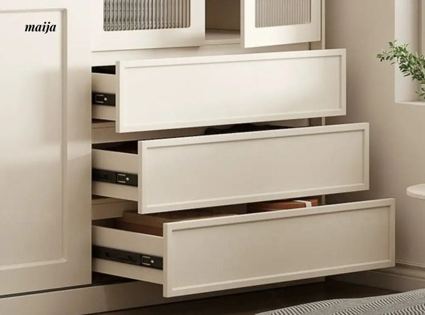 Marley Minimalistic Wardrobe from Rujue