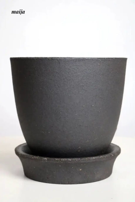 KERRY Handmade Black Hole Flower Pot from maija