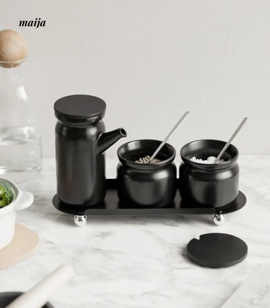High Temperature Resistant Ceramic Seasoning Jar Set with Lid from maija