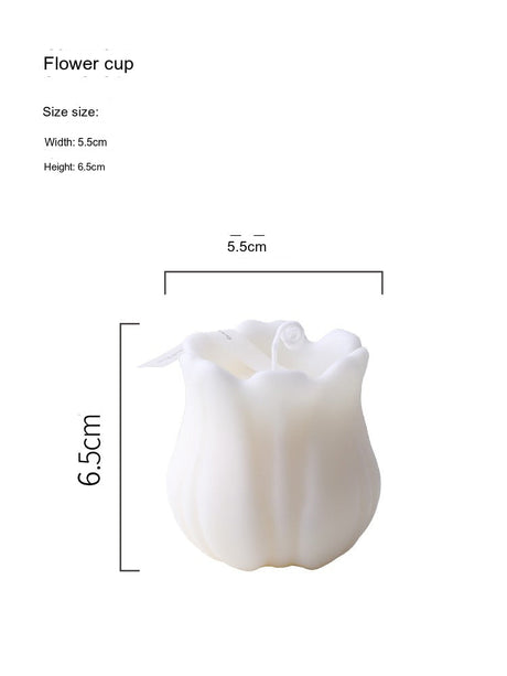 LIVETAI Santiago Floral Scented Aromatherapy Candle from LIVETAI