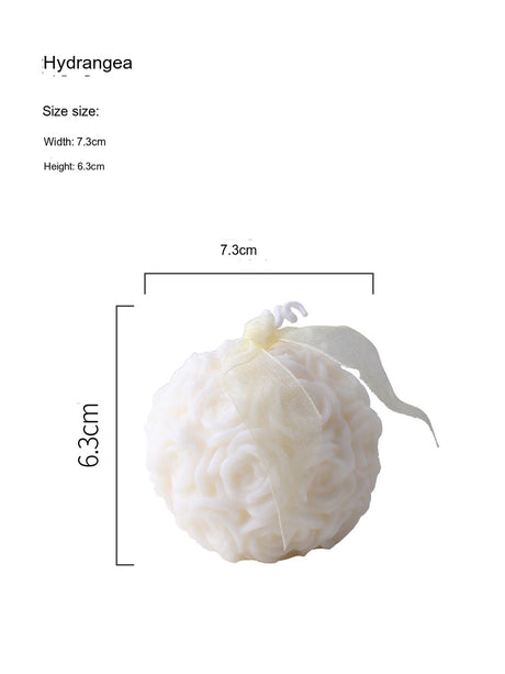LIVETAI Santiago Floral Scented Aromatherapy Candle from LIVETAI