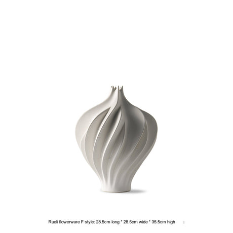 VAVINCI Yuki Elegant Spiral Twisted Vase Ornament from VAVINCI