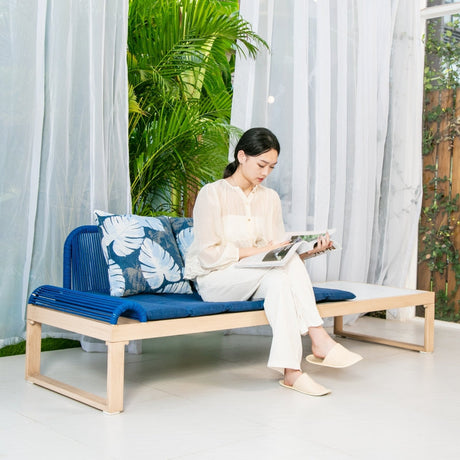 ZIYE Isadora Chic Relaxing Lounge Chair from ZIYE