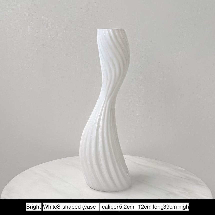 LIVETAI Marisol Elegant Modern Glass Vase from LIVETAI