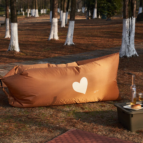 MOMO'S TALK Isolde Lightweight Portable Inflatable Bed from MOMO'S TALK