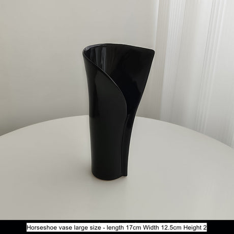 LIVETAI Isadora Elegant Black Ceramic Vase Decor from LIVETAI