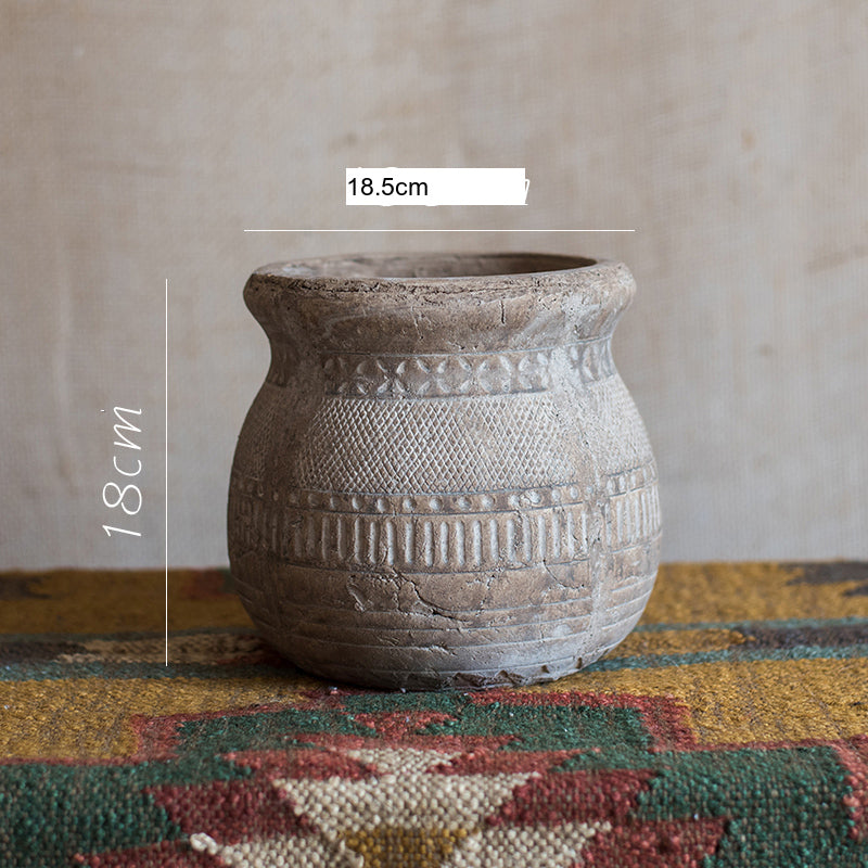 JUHAN Mariposa Vintage Unglazed Flower Pot from JUHAN