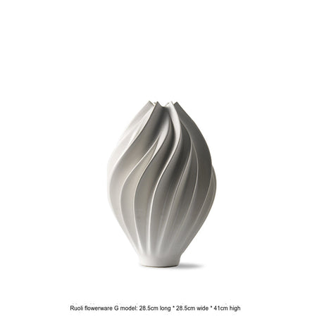 VAVINCI Yuki Elegant Spiral Twisted Vase Ornament from VAVINCI