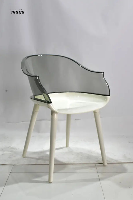 MIKA Scandinavian Acrylic Ghost Highchair from MIKA