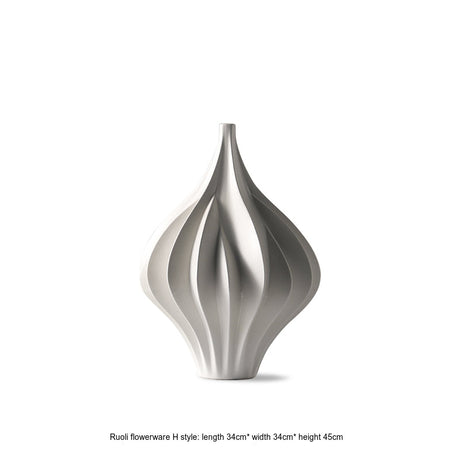VAVINCI Yuki Elegant Spiral Twisted Vase Ornament from VAVINCI
