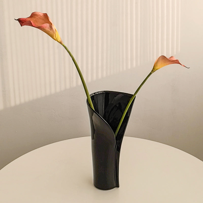 LIVETAI Isadora Elegant Black Ceramic Vase Decor from LIVETAI