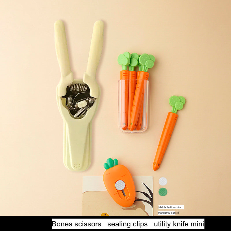 LIVETAI Isadora Magnetic Multifunctional Kitchen Scissors from LIVETAI