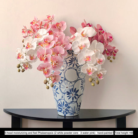 LIVETAI Zephyrine Elegant Blue & White Porcelain Vase from LIVETAI