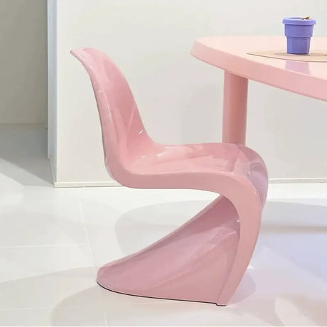 SOOGOOD Ilyana Chic Solid Wood Dining Table from SOOGOOD