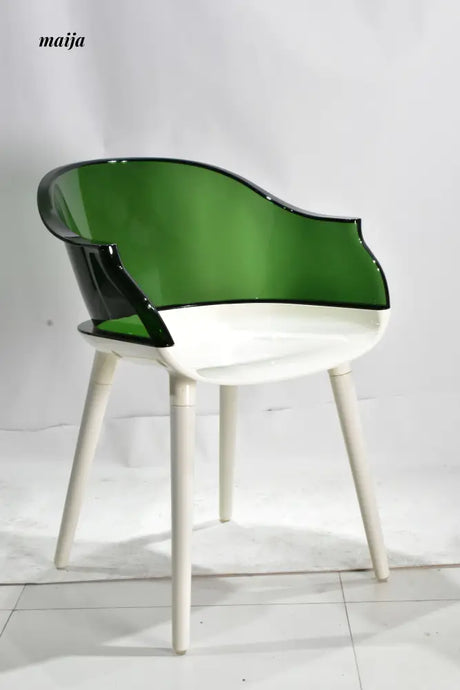 MIKA Scandinavian Acrylic Ghost Highchair from MIKA