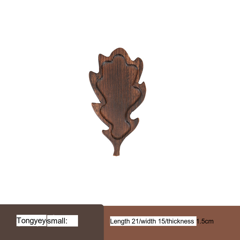 PAULOWNIA YOKOHAMA Elegant Leaf-Shaped Wooden Pallet Tray from PAULOWNIA